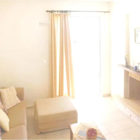 Appartement 3 Bedrooms At Kiato 100 M Away From The Beach With Sea View Jacuzzi And Enclosed Garden