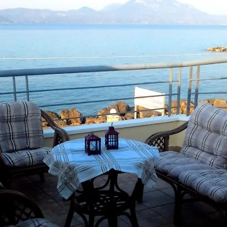 3 Bedrooms At Kiato 100 M Away From The Beach With Sea View Jacuzzi And Enclosed Garden Διαμέρισμα Νεράντζα
