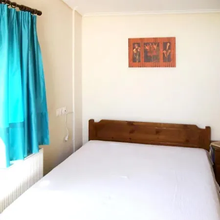 3 Bedrooms At Kiato 100 M Away From The Beach With Sea View Jacuzzi And Enclosed Garden Nerántza