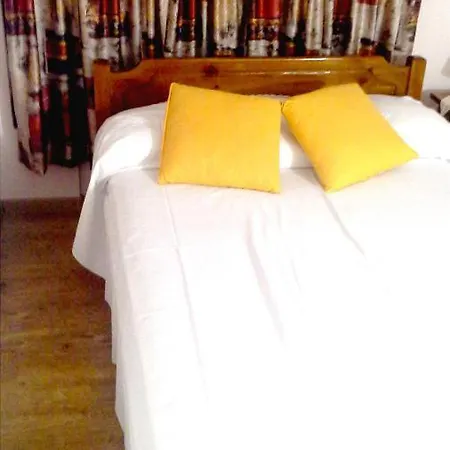 3 Bedrooms At Kiato 100 M Away From The Beach With Sea View Jacuzzi And Enclosed Garden *